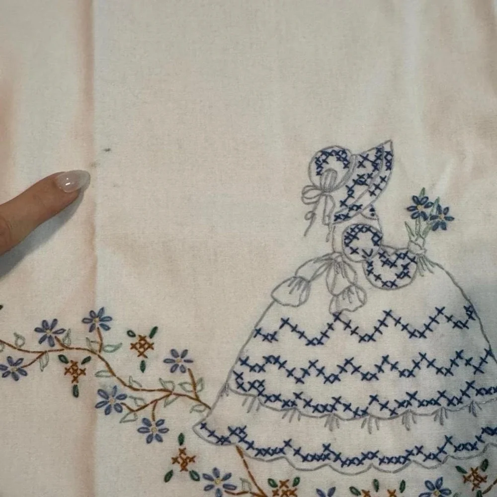 Embroidered cross stitched white pillowcase set of 2‎ w/ blue floral girl dress